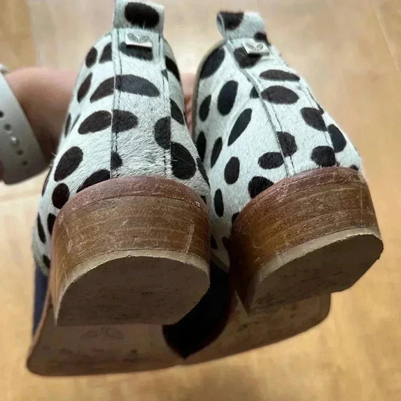 Moskkito Lyssa Dalmatian Print Ankle Booties, Size 39 (US 8-8.5) - Picture 12 of 15